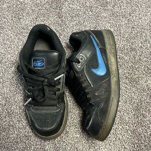 Nike 6.0 Air Zoom Oncore Shoe - Blue / Anthracite Black 
366630-010 Sz 7